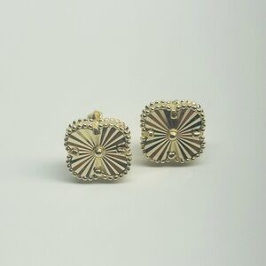 🍀14k Yellow Gold Clover Earrings🍀